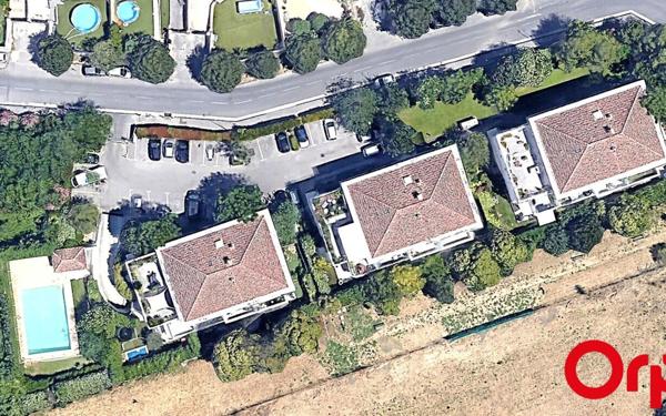 Appartement à vendre    4 pièces • 82,08 m2 Marseille 14