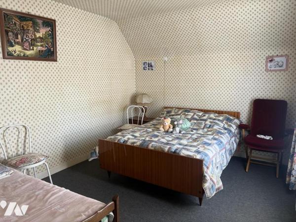 MAISON VILLEDIEU LES POELES