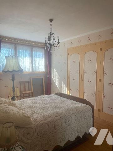 A VENDRE - A BAILLEUL dans le NORD (59) - Maison de ville mitoyenne d'un côté, située à proximi...