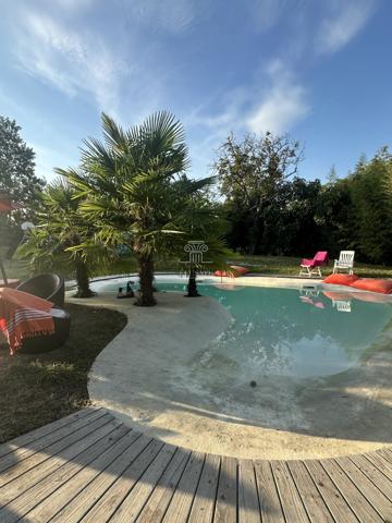 Eauze (32800) MAISON T5 130M² AVEC PISCINE DANS UN ENVIRONNEMENT CALME / PROCHE EAUZE