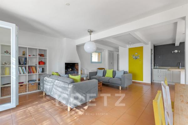 PROPRIETE FRONT DE MER