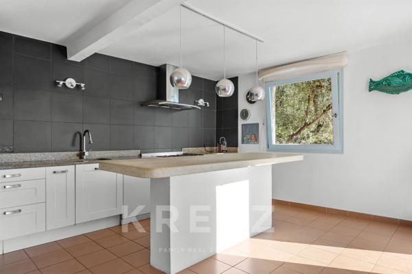 PROPRIETE FRONT DE MER