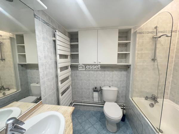 Location Appartement 5 pièces 139 m² - Paris 75116