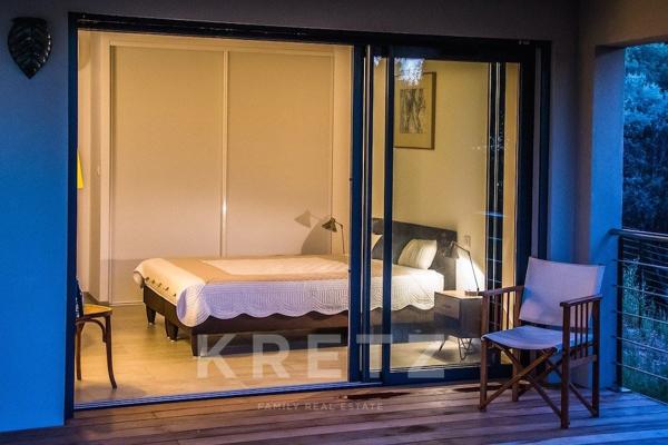 Villa contemporaine avec vue panoramique sur le golfe de Propriano
