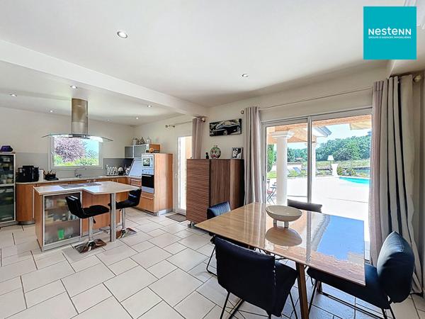 Montbrison (42600) : Maison de prestige 159 m² avec piscine chauffée et terrain arboré de 1919 m²
