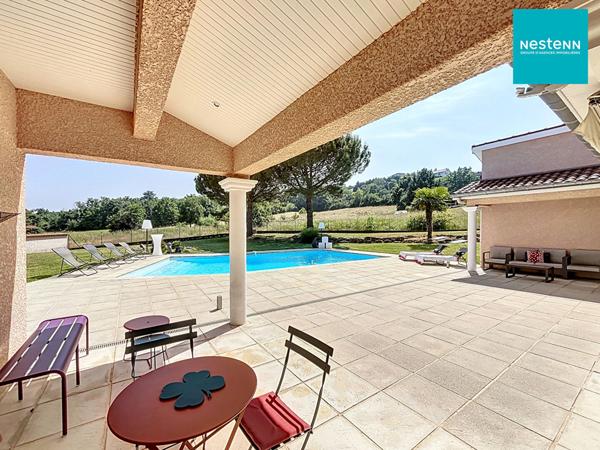 Montbrison (42600) : Maison de prestige 159 m² avec piscine chauffée et terrain arboré de 1919 m²