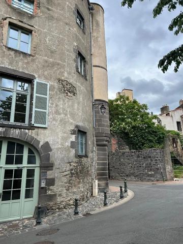 Immeuble à vendre Riom (63200)