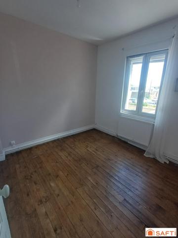 Charmante maison avec cour en hypercentre de Saint-Quentin – 84 m²
