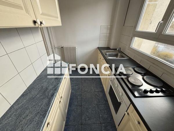 Location Studio 30.2 m² - 9/11 BD DU MARECHAL JOFFRE Bourg-la-reine 92340