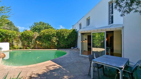 MAISON DE STYLE CONTEMPORAIN