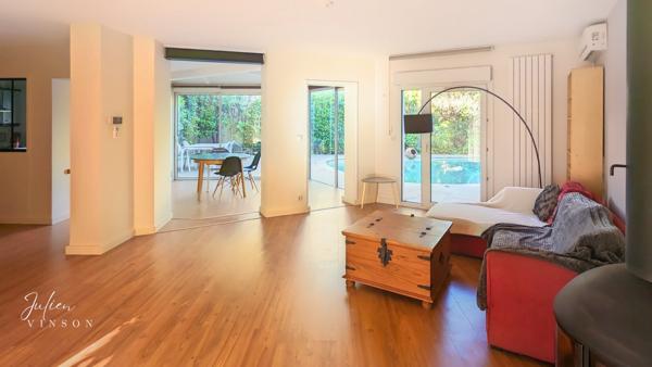 MAISON DE STYLE CONTEMPORAIN