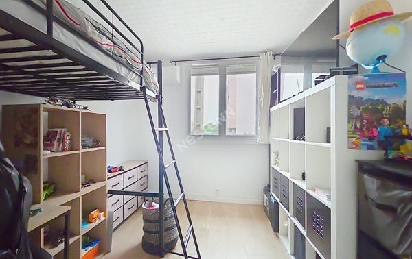 Maison T4 de 80m² avec deux extérieurs et un abris de rangement