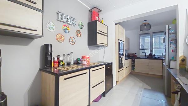 Maison T4 de 80m² avec deux extérieurs et un abris de rangement