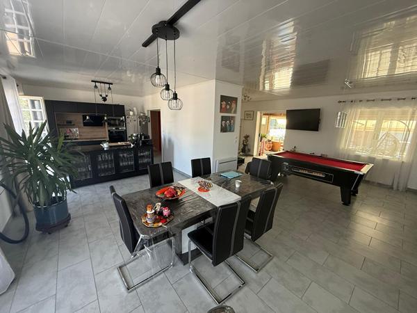 Maison 10 pièce(s) 198 m2