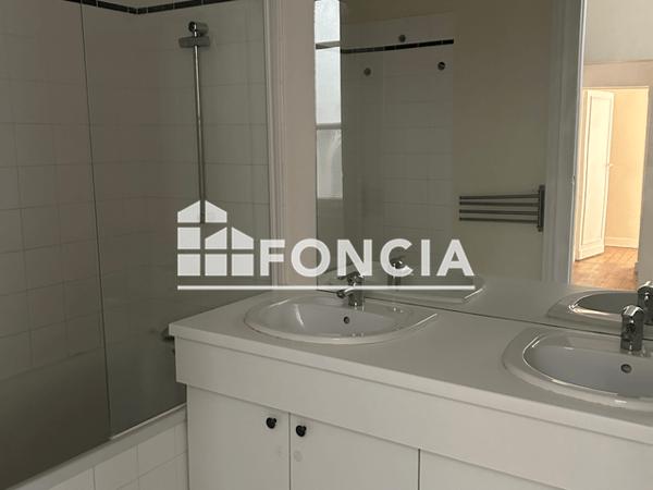 Location Appartement 3 pièces 102.9 m² - 48 RUE LAFAURIE MONTBADON Bordeaux 33000