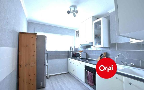 Appartement à vendre    5 pièces • 101,47 m2 Saint-Priest