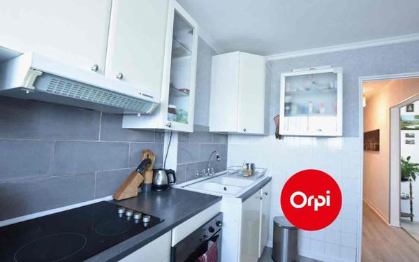 Appartement à vendre    5 pièces • 101,47 m2 Saint-Priest