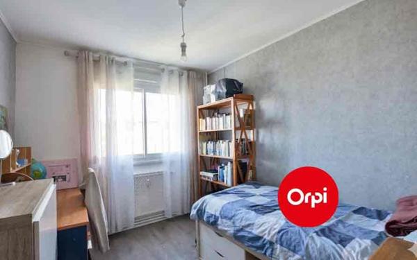 Appartement à vendre    5 pièces • 101,47 m2 Saint-Priest