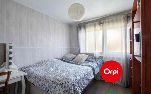 Appartement à vendre    5 pièces • 101,47 m2 Saint-Priest