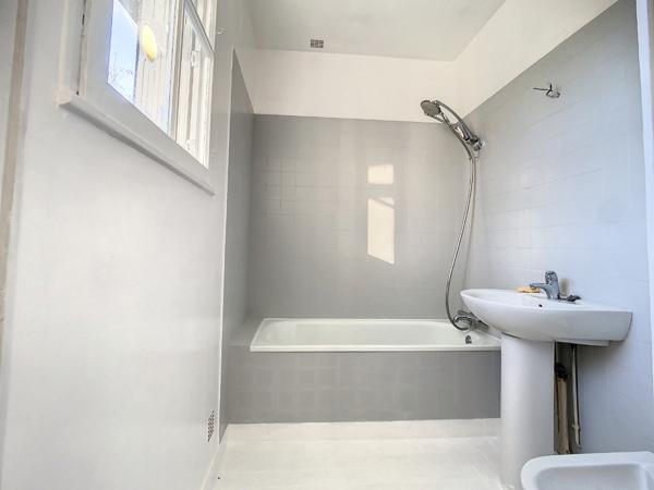 AMBOISE Maison de plain pied 77m² commerces à pieds