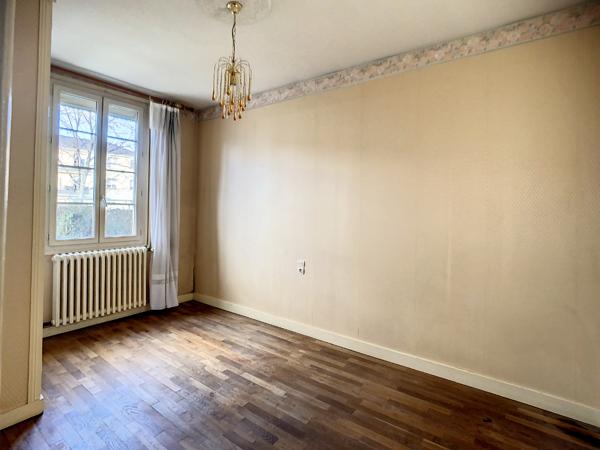 AMBOISE Maison de plain pied 77m² commerces à pieds