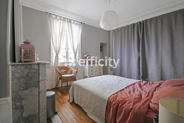 Maison
         4 pièces
        - 107 m² Exclusivité 645 000 €*