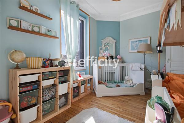 Maison
         4 pièces
        - 107 m² Exclusivité 645 000 €*