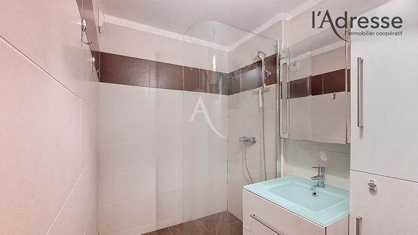 PUTEAUX/ Avenue du Général de Gaulle - Appartement 3 pièces de 67m² avec Cave et Parking