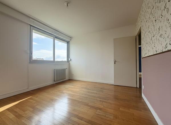APPARTEMENT T3/4 avec balcon au calme