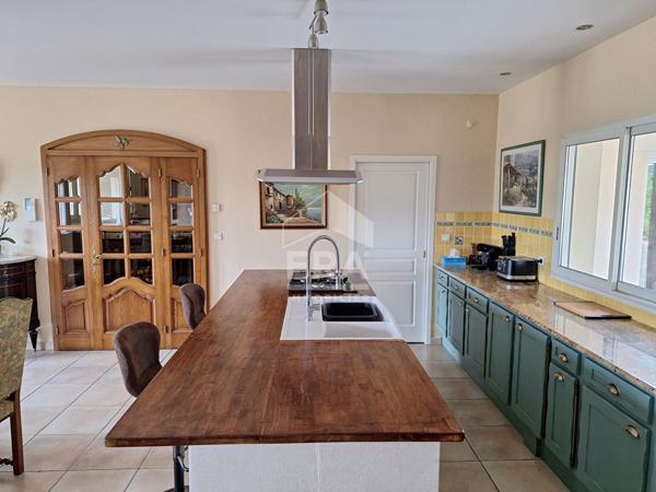 Maison individuelle 4 chambres proche de Chalais.