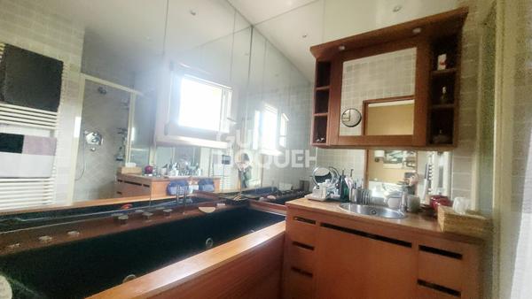 BOIS COLOMBES/ MAISON 134 M² PARCELLE 998 M² GARAGE et ATELIER