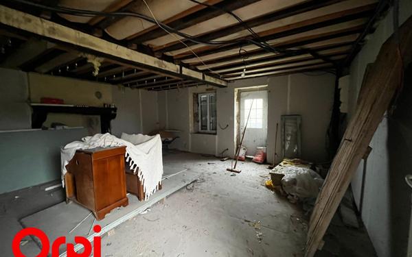 Maison à vendre    2 pièces • 56,15 m2 Beaune-d'Allier