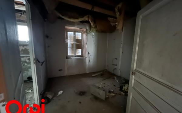 Maison à vendre    2 pièces • 56,15 m2 Beaune-d'Allier