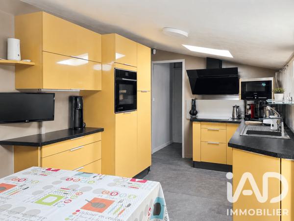 Maison à vendre 6 pièces 158,79 m² Saint-Julien-des-Landes