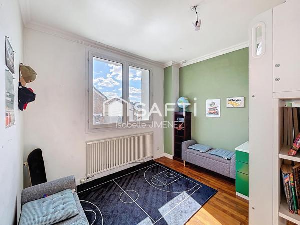 Maison 4 pièces de 85 m2 avec dépendance de 16 m2, jardin, garage, possibilité d'une 4ème chambre