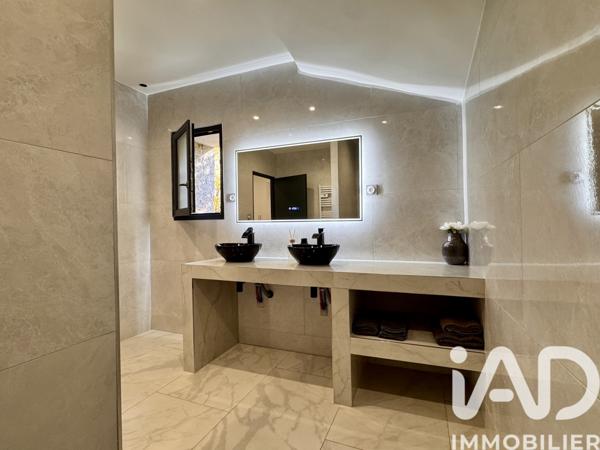 Maison à vendre 6 pièces 450 m² Sorgues