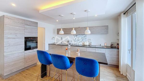 69100 VILLEURBANNE GRATTE-CIEL VENTE APPARTEMENT T4 3 CH 101m2 + GARAGE
