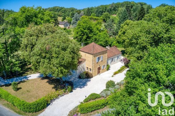 Maison d’architecte 6 pièces de 246 m² à Sarlat-la-Canéda (24200)