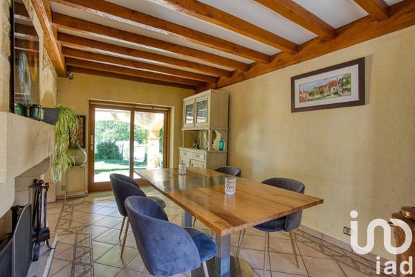 Maison d’architecte 6 pièces de 246 m² à Sarlat-la-Canéda (24200)