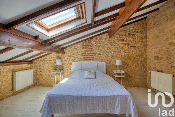 Maison d’architecte 6 pièces de 246 m² à Sarlat-la-Canéda (24200)