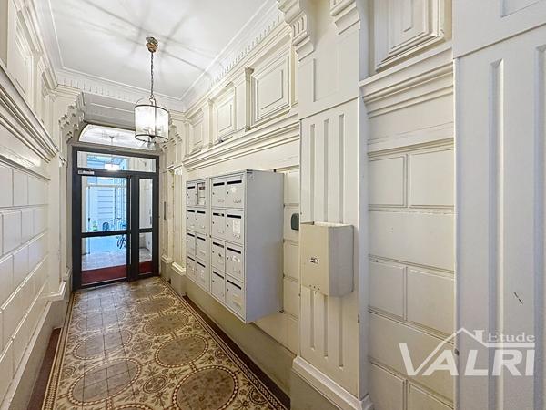 Porte Saint Martin - 7 pièces de 191 m², Paris 75003