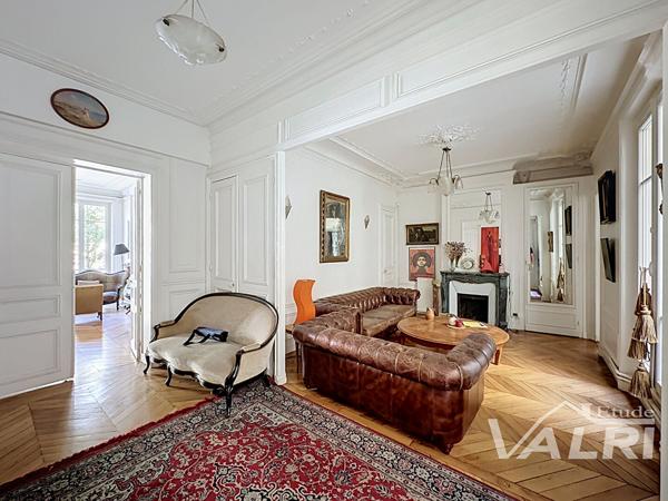 Porte Saint Martin - 7 pièces de 191 m², Paris 75003