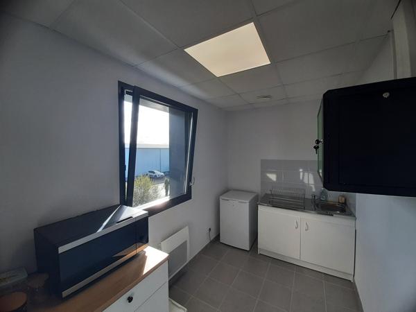 A LOUER BUREAUX ETAT NEUF de 95 m² environ, Porte de Rennes, Treillières