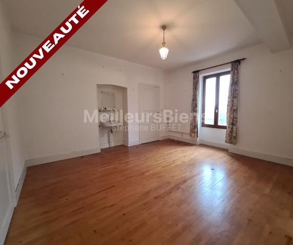 Cette maison est idéale pour un 1er achat, une résidence secondaire ou un investissement locatif pour la création d’appartement ou de gîte.