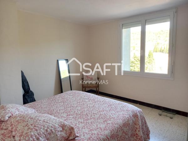 Maison de village avec extérieur