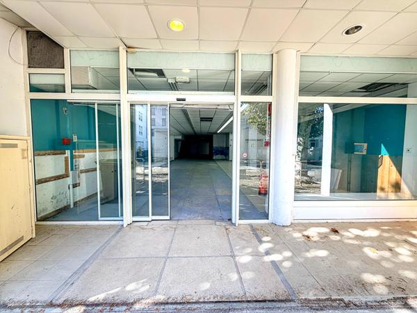 EXCLUSIVITÉ - Local commercial en Centre-ville de Royan - 292m2