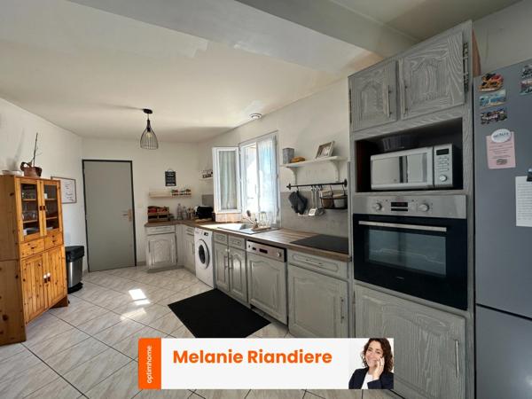 Maison à vendre à Crosmières – 3 chambres, beaux volumes et garage