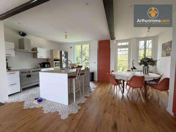 Vente                                                      Maison
                        
                     5 pièces                      113 m2                     à Margny-Lès-Compiègne
