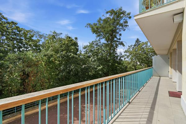 Appartement Saint Germain En Laye 5 pièce(s) 95.86 m2 430 000 € **  - Référence  18514