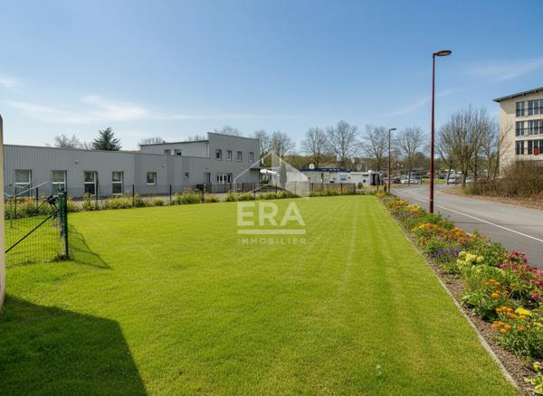 Locaux professionnels et commerciaux de 570m² avec parking